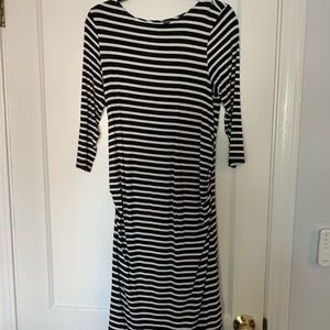 “New Look” maternity striped fitted dress size 6